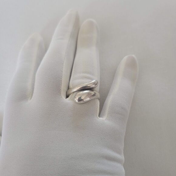 Vintage Tiffany & Co Elsa Peretti Sterling Silver Teardrop Ring~ size 6.5-7 - Picture 5 of 7